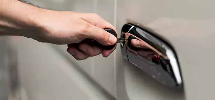 Why Choose Our Auto Locksmith Team in Lakewood, CA?